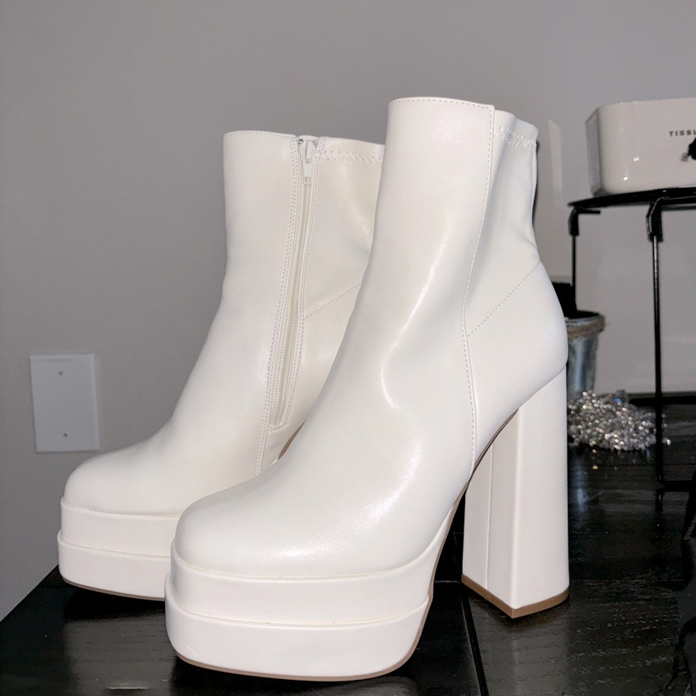 White Heel Boots Size 8